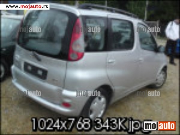 Used Toyota Yaris 2001