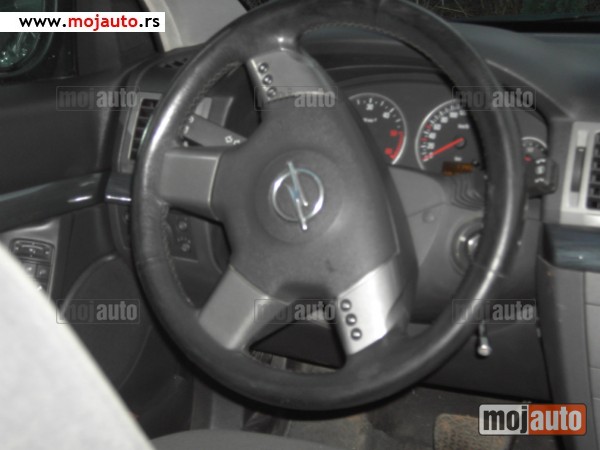 Polovni Opel Vectra 2003