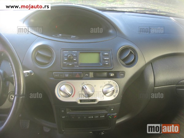 Utilizate Toyota Yaris 2004