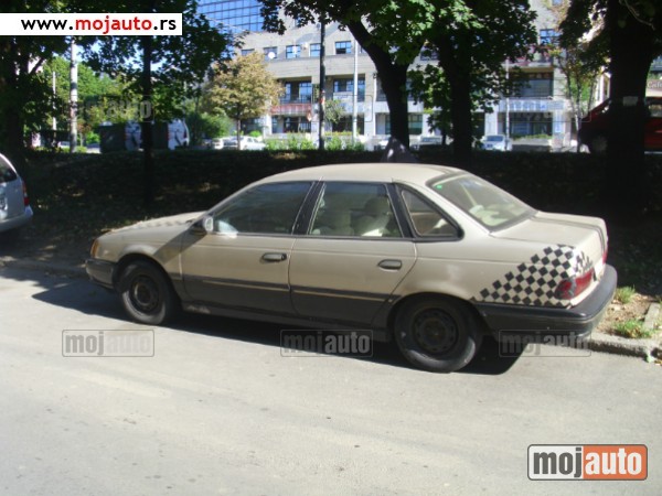 Polovni Ford Taurus 1990