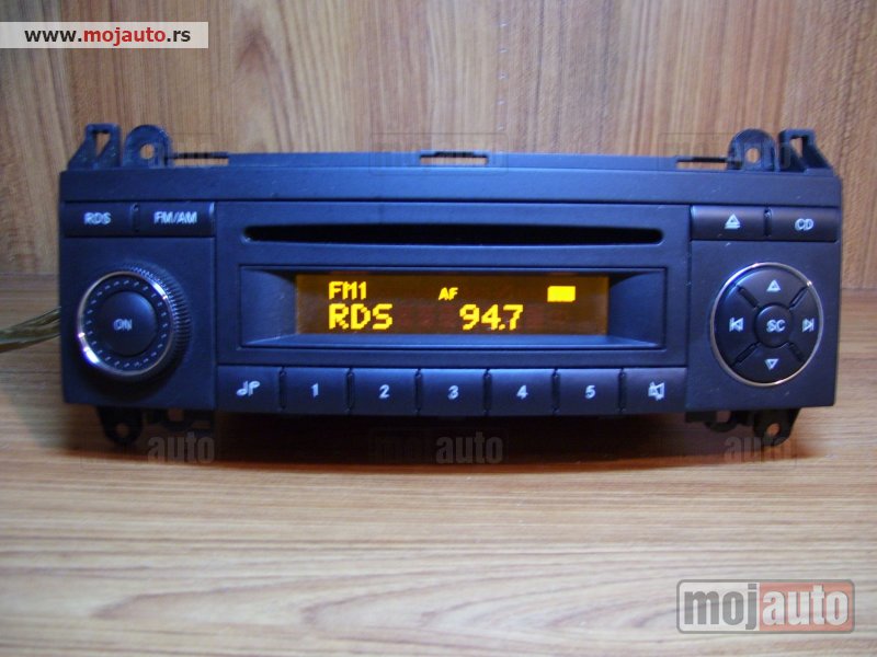 Glavna slika -  MERCEDES A-B klase Fabricki cd MP3  radio - MojAuto