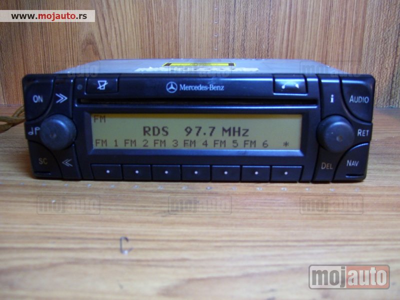 Glavna slika -  MERCEDES E klas Fabricki cd radio navigacija - MojAuto