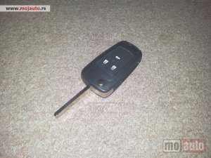 NOVI: delovi  Kljuc Chevrolet sa 3 dugmeta kuciste kljuca