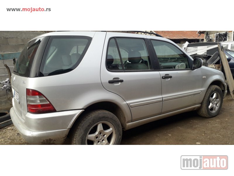 Glavna slika -  Mercedes ML 270 CDI 2001 god - MojAuto