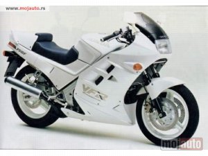 Glavna slika - Honda VFR 750 - MojAuto