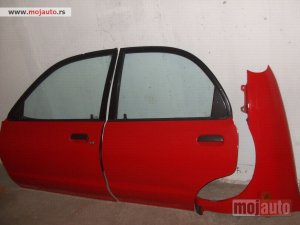 Glavna slika - Mazda 121 DB, vrata, krila - MojAuto