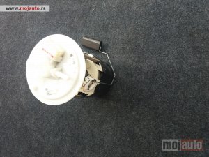 Glavna slika -  lancia y pumpa za benzin - MojAuto