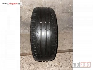 polovni delovi  1246. Guma BRIDGESTONE 17-ica, LETNJA 205/55, Sara 5,5mm, DOT 0117