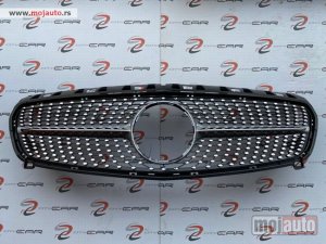 NOVI: delovi  W176 prednja maska diamond za Mercedes Benz