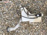 polovni delovi  Boca tecnosti za stakla pezo 407