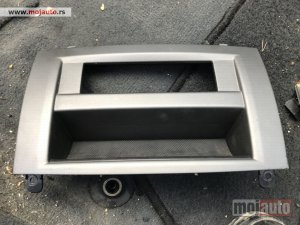 Glavna slika - Plastika oko displeya pezo 407 - MojAuto