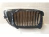 Slika 2 -  Maska bubrezi sa crnim rebrima BMW E46 2002-2005 - MojAuto