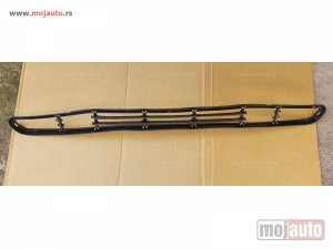 Glavna slika - Centralna resetka BMW Serija 3 E46 1998-2001 2 REBRA - MojAuto