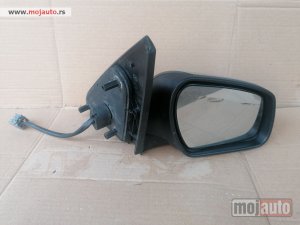 polovni delovi  200. Suvozacev,desni retrovizor,za Ford Mondeo, elektricni