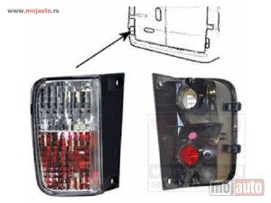 NOVI: delovi  Zadnja maglenka Vivaro Trafic 2002-2006 dva nosaca sijalice