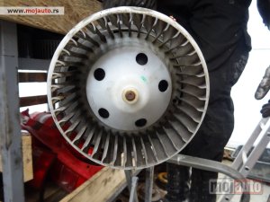 polovni delovi  Alfa Romeo GT ventilator u kabini