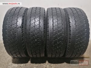 polovni delovi  2100. Gume BRIDGESTONE 15 C, LETNJE 215/70, Šara 8,6 mm. DOT 4415