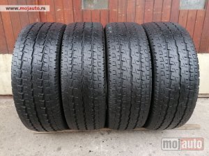 polovni delovi  2138. Gume TOYO 17 C, LETNJE 215/60, Šara 6,5 mm, DOT 4617