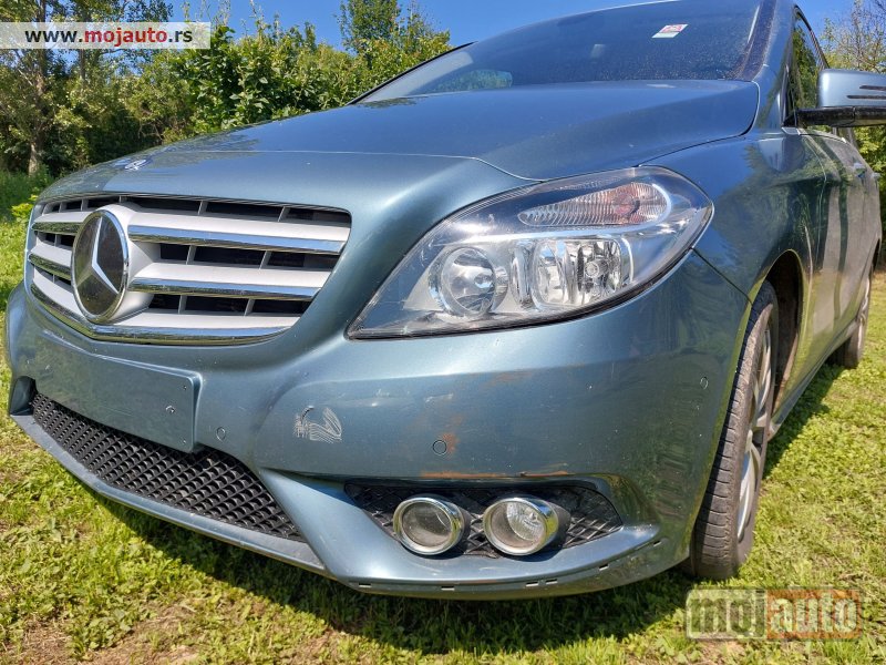 Glavna slika -  Mercedes B 180 CDI W246 u delovima - MojAuto