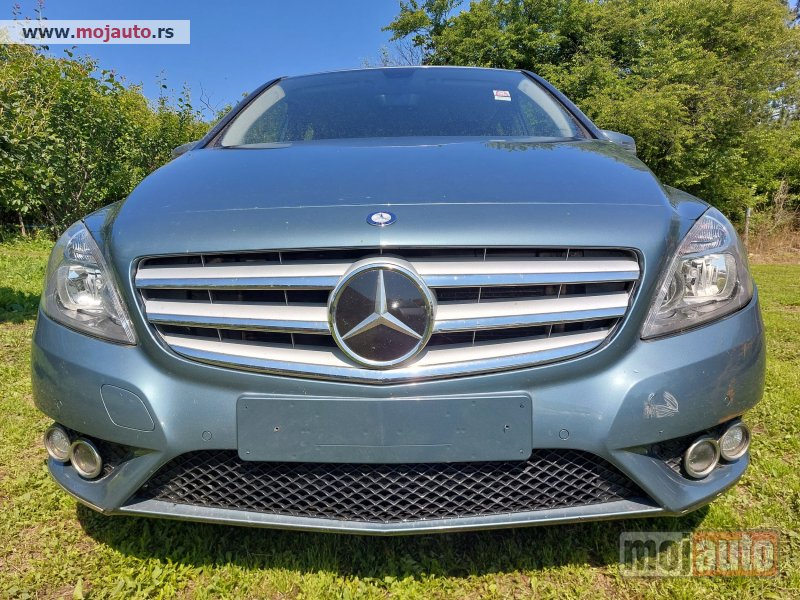 Glavna slika -  Prednji branik za Mercedes B klasu W246 - MojAuto