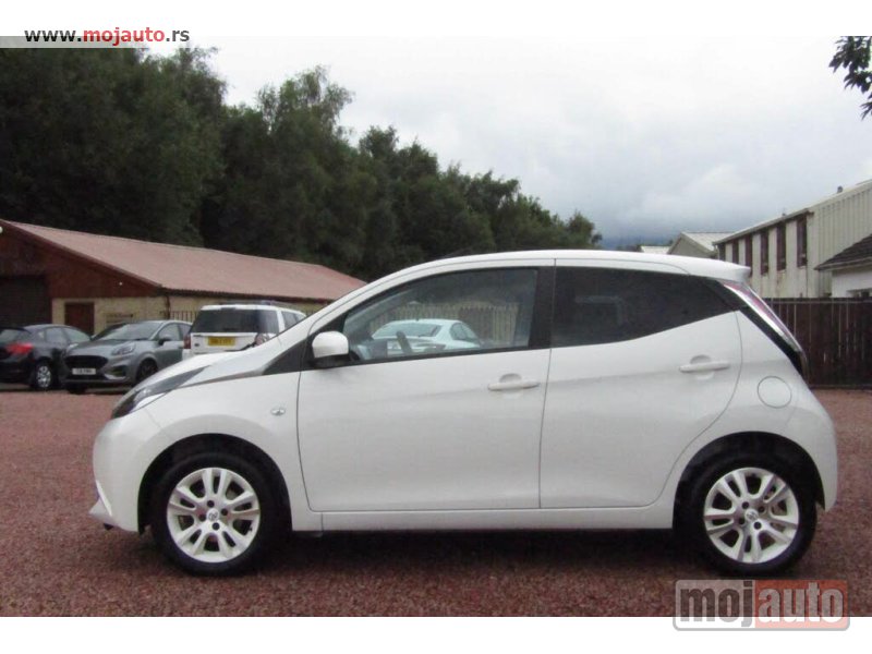 Glavna slika -  POLOVNI DELOVI TOYOTA AYGO - MojAuto