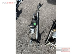 Glavna slika - Lancia Delta prednji motor brisaca - MojAuto