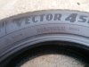 Slika 5 -  2258. Gume GOODYEAR 16-ice, ZIMSKE 205/60, Šara 5,9 mm, DOT 2217 - MojAuto