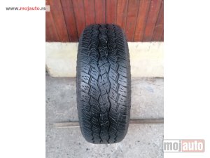 polovni delovi  2298. Guma TOYO 16-ica, M+S 215/65, Šara 7.0 mm