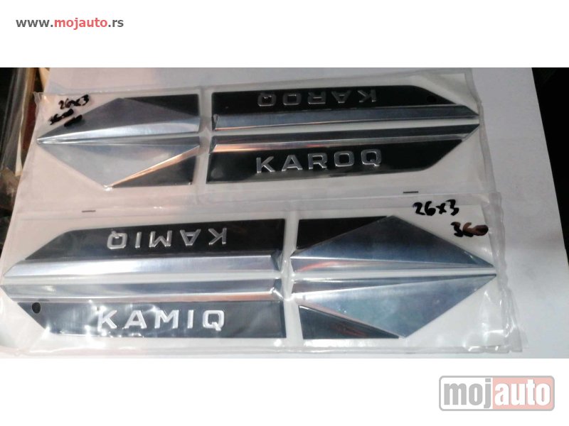 Glavna slika -  Škoda Karoq,Kamiq oznake za krila Dimenzije:26x3cm. - MojAuto
