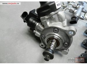 NOVI: delovi  BMW X1 F48 boš pumpa injektori sve novo original 0445010768 0445110613 2.0d F49