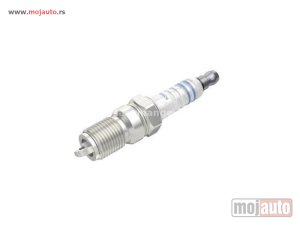 NOVI: delovi  Pezo 104,205 Polozen Motor, Svecice, NOVO