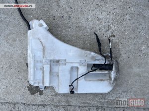 Glavna slika - Posuda boca za pranje stakla sofersajbne BMW 5 F10 - MojAuto