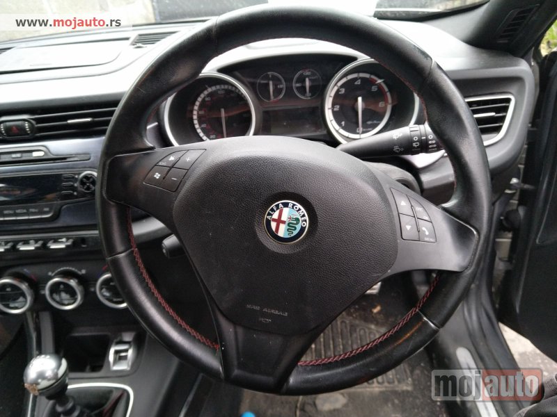 Glavna slika -  Alfa Romeo Giulietta MF volan crni - MojAuto