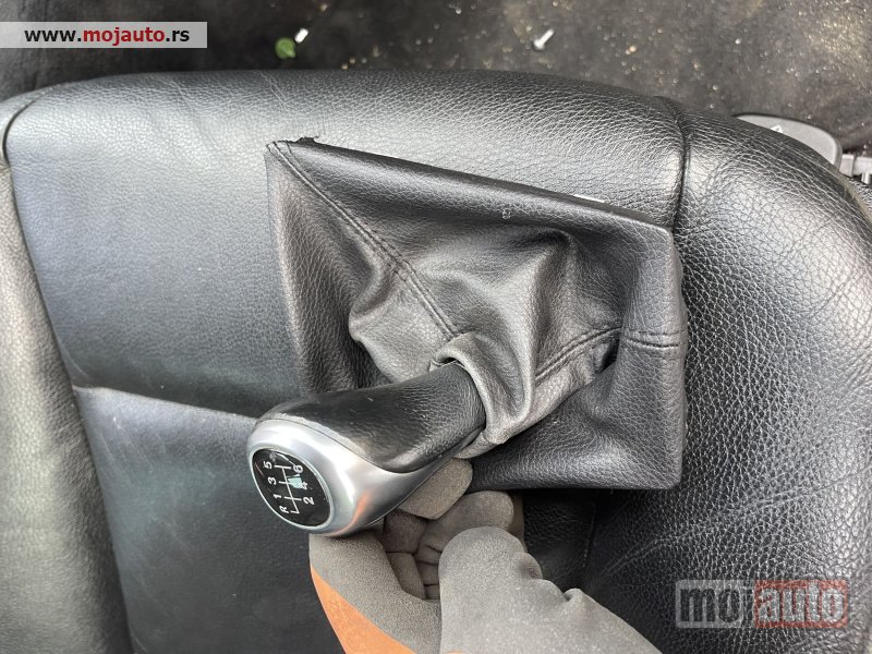 Glavna slika -  Kozica rucice menjaca za BMW 5 F10 - MojAuto