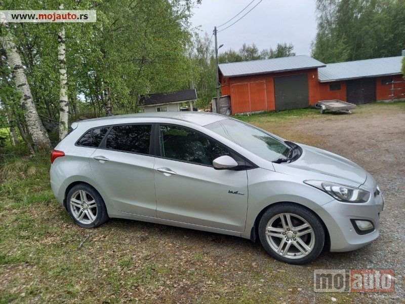 Glavna slika -  HYUNDAI i30 POLOVNI DELOVI - MojAuto