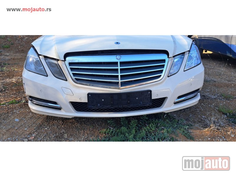 Glavna slika -  Farovi za Mercedes E klasu W212 - MojAuto