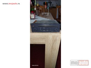 Glavna slika -  Fabrički radio za lagunu 2 - MojAuto