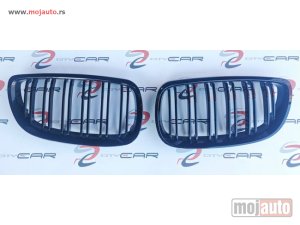 NOVI: delovi  Gril maska E92 za BMW