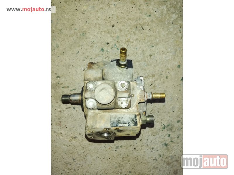 Glavna slika -  Bos pumpa za 1.6hdi za Peugeot 207, 307, 407 - MojAuto