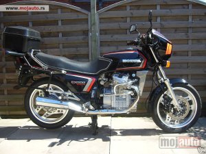 Glavna slika - Honda CX 500 U DELOVIMA - MojAuto