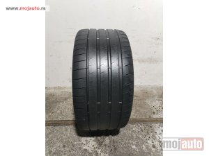 polovni delovi  2783. Guma BRIDGESTONE 20-ica, LETNJA 275/30, Šara 5.6 mm, DOT 2822