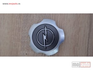 NOVI: delovi  Prodajem poklopac za alu felnu za Opel Antaru