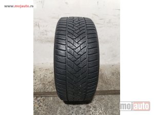 polovni delovi  2932. Guma DUNLOP 17-ica, ZIMSKA 225/45, Šara 7.4 mm, DOT 3718