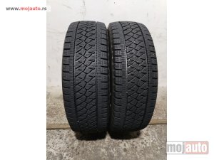 polovni delovi  2948. Gume BRIDGESTONE 16 C, ZIMSKE 215/65, Šara 7,9 mm. DOT 3318