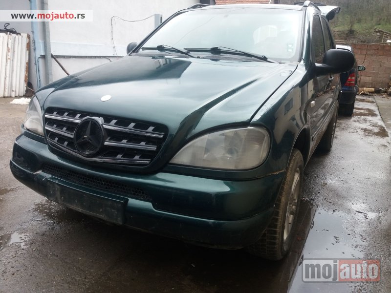 Glavna slika -  Mercedes ML 270 CDI u delovima - MojAuto