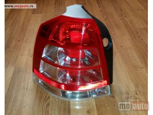 NOVI: delovi  Stop svetlo Opel Zafira B 2008-2011