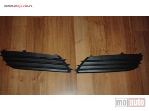 NOVI: delovi  Resetka u braniku bez rupe Opel Astra H 2004-2007