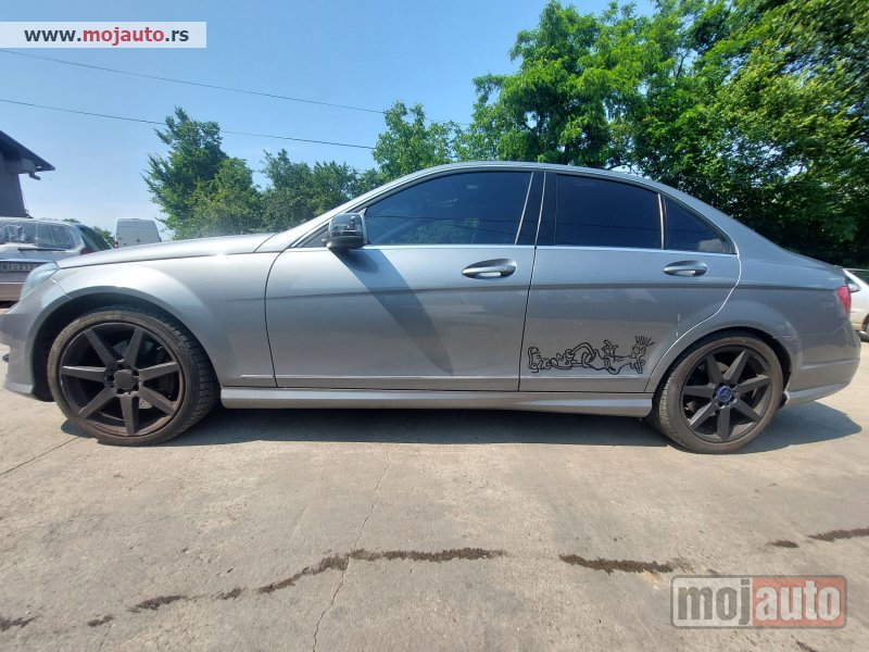 Glavna slika -  Mercedes C 180 u delovima w205 - MojAuto