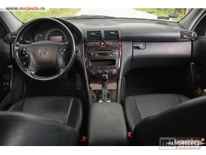 Glavna slika -  Enterjer za mercedes C klasu W203 - MojAuto