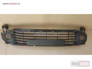 Glavna slika - Centralna resetka Renault Clio 4 2013-2016 - MojAuto